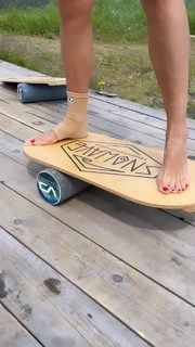 Elena Letuchaya feet photo thumbnail