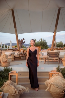 Elena Letuchaya feet photo thumbnail