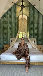 Elena Letuchaya feet photo thumbnail