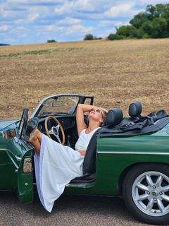 Elena Letuchaya feet photo thumbnail