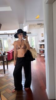 Elena Letuchaya feet photo 2
