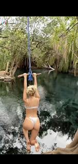 Elena Morali feet photo 4