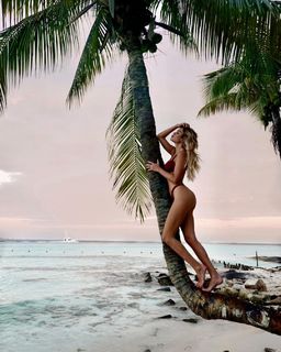 Elena Morali feet photo 3