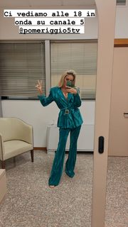 Elena Morali feet photo 10
