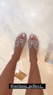 Elena Morali feet photo 1