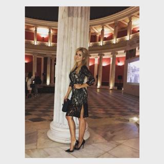 Elena Papavasileiou feet photo thumbnail