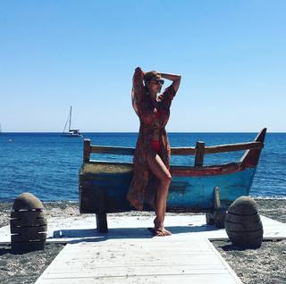 Elena Papavasileiou feet photo thumbnail