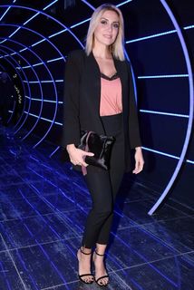 Elena Papavasileiou feet photo thumbnail