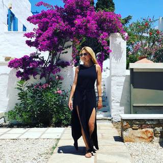 Elena Papavasileiou feet photo thumbnail