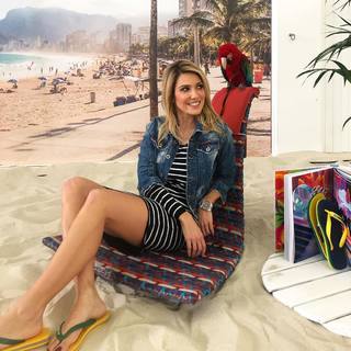 Elena Papavasileiou feet photo thumbnail
