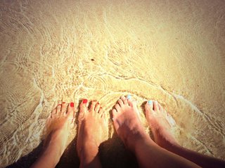 Elena Papavasileiou feet photo thumbnail