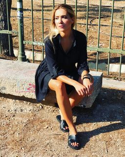 Elena Papavasileiou feet photo thumbnail