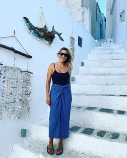 Elena Papavasileiou feet photo thumbnail