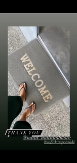 Elena Papavasileiou feet photo thumbnail