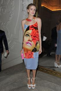 Elena Perminova feet photo thumbnail