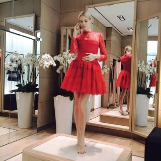 Elena Perminova feet photo thumbnail