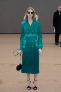 Elena Perminova feet photo thumbnail