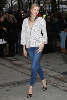 Elena Perminova feet photo thumbnail