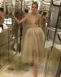 Elena Perminova feet photo thumbnail