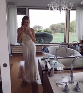 Elena Perminova feet photo thumbnail