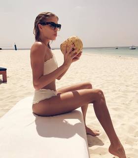 Elena Perminova feet photo thumbnail