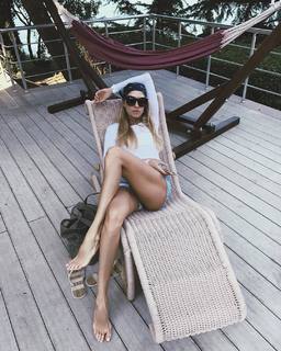 Elena Perminova feet photo thumbnail