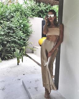 Elena Perminova feet photo thumbnail