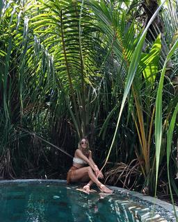 Elena Perminova feet photo thumbnail