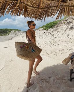 Elena Perminova feet photo thumbnail