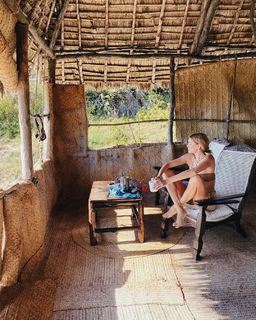 Elena Perminova feet photo thumbnail