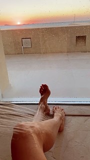 Elena Perminova feet photo thumbnail