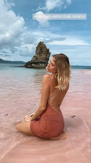 Elena Perminova feet photo thumbnail