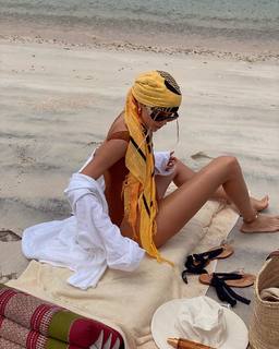 Elena Perminova feet photo thumbnail