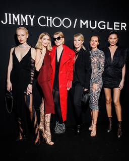 Elena Perminova feet photo thumbnail