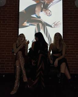 Elena Perminova feet photo thumbnail