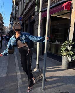 Elena Perminova feet photo thumbnail