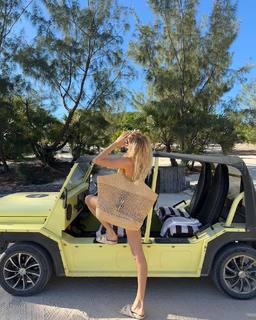 Elena Perminova feet photo thumbnail