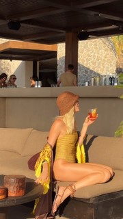 Elena Perminova feet photo thumbnail