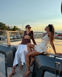 Elena Perminova feet photo thumbnail