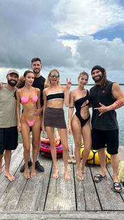 Elena Perminova feet photo thumbnail