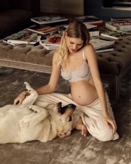 Elena Perminova feet photo thumbnail