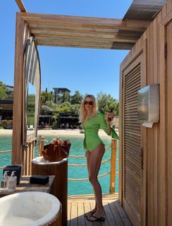 Elena Perminova feet photo 4