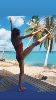 Elena Podkaminskaya feet photo 4