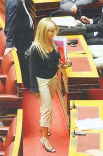 Elena Rapti feet photo 15