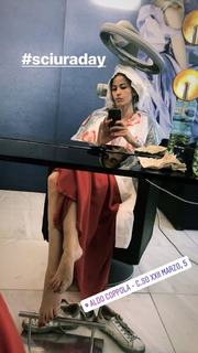Elena Santarelli feet photo thumbnail