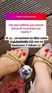 Elena Santarelli feet photo thumbnail