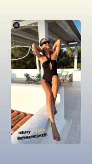 Elena Santarelli feet photo thumbnail