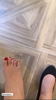 Elena Santarelli feet photo 3