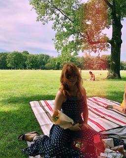 Elena Satine feet photo 2