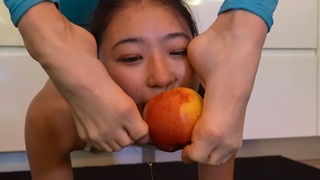 Elena Shinohara feet photo 2
